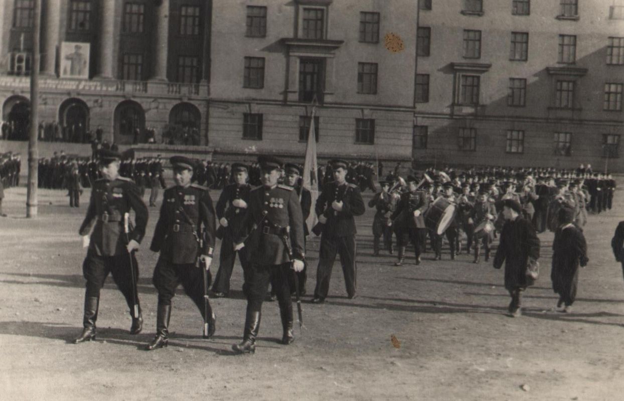 80 лет на службе. Свердловское суворовское — Государственный архив  административных органов Свердловской области